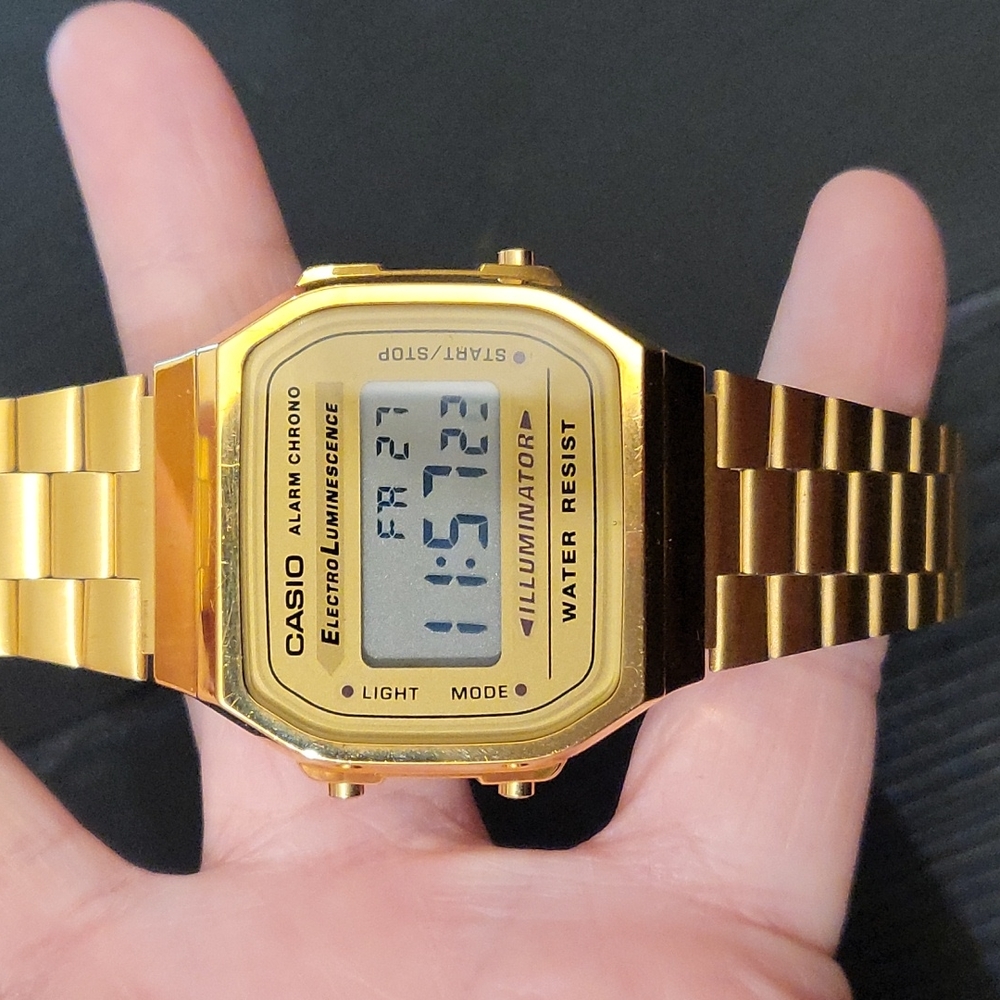 Casio Retro Watch like new Vintage gold